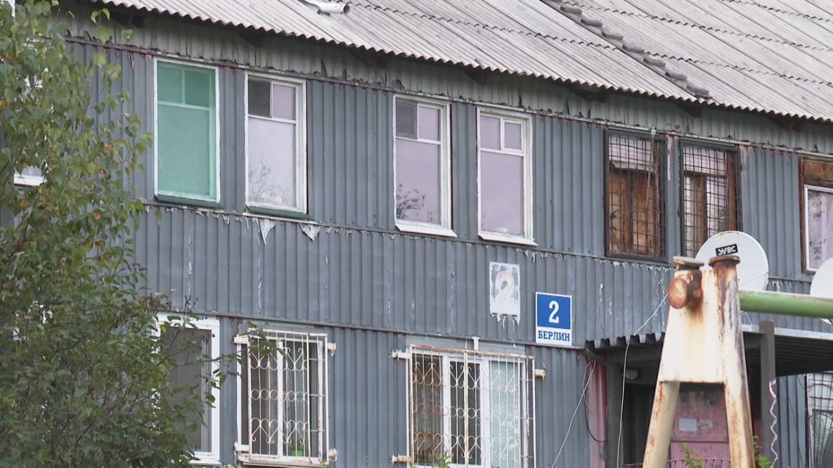 Михаил Дегтярёв призвал срочно расселить аварийные дома в посёлке Берлин