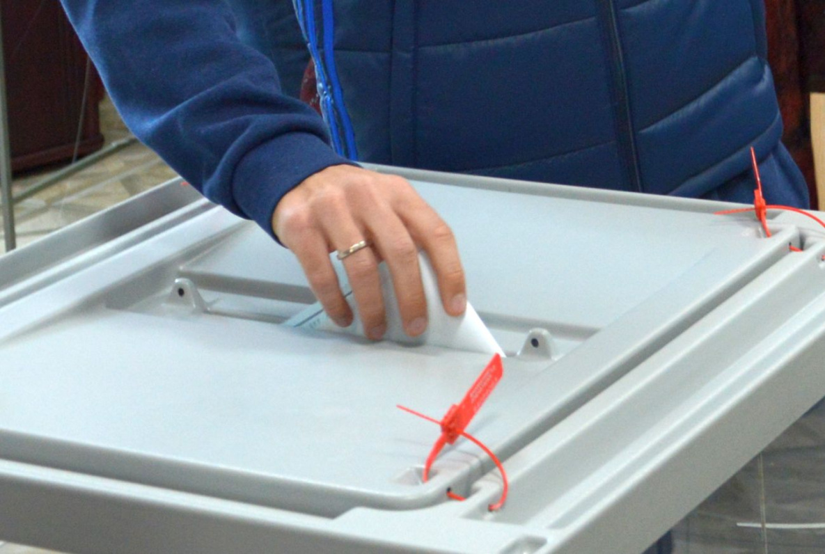 В Хабаровске проходит референдум о вхождении в РФ четырёх областей Украины