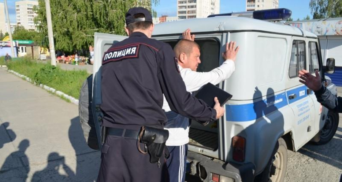 Экс-сержантам полиции Хабаровска за избиение задержанного грозит 10 лет колонии