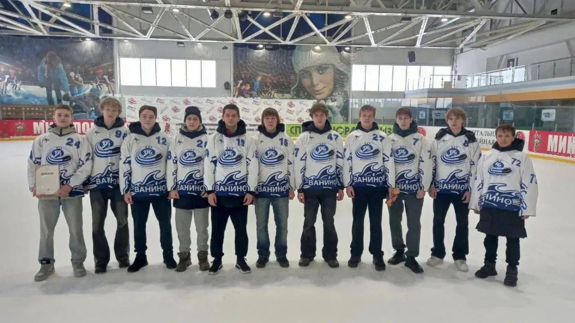 Клуб «Трансбункер» из Ванино завоевал бронзу турнира «Золотая шайба»