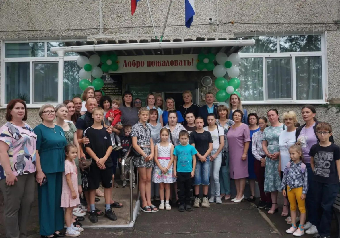 В районе имени Лазо открылся пятый в Хабаровском крае семейный МФЦ