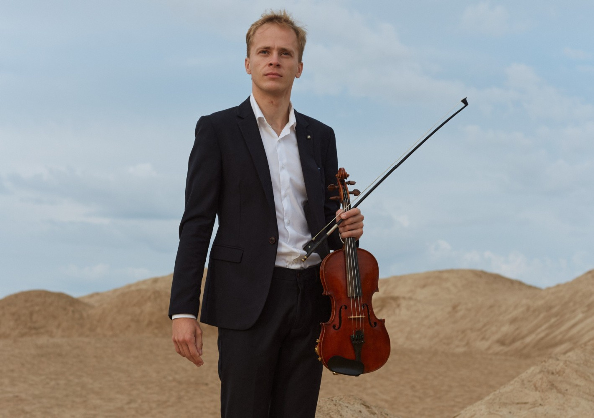 Хабаровский композитор Рихтер уходит со скрипкой в горы