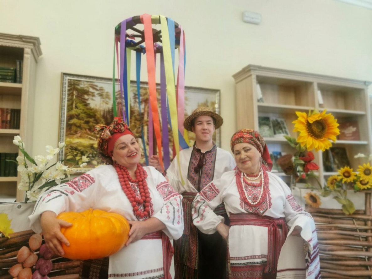 Хабаровчане с песнями и угощениями отметили День украинской культуры