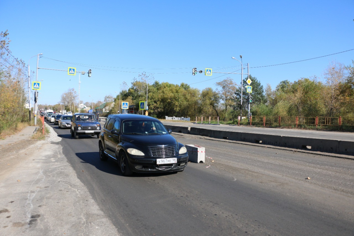 Пробки на проспекте 60-летия Октября в Хабаровске продлятся до 15 октября