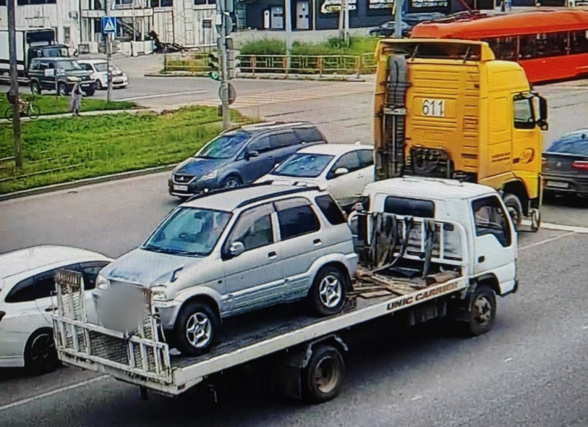 Хабаровчанин сдал украденный автомобиль в пункт приёма вторсырья