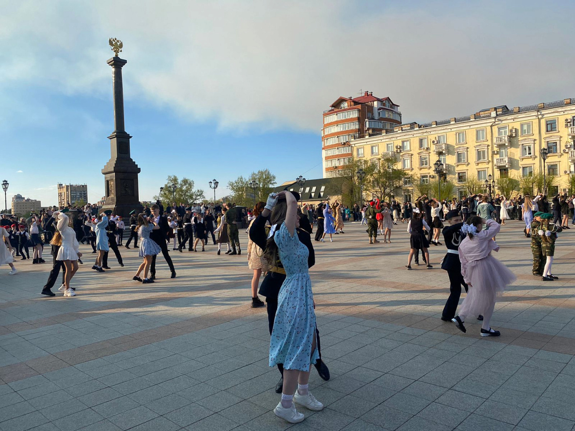 Хабаровск закружился в «Майском вальсе» | 09.05.2024 | Хабаровск -  БезФормата