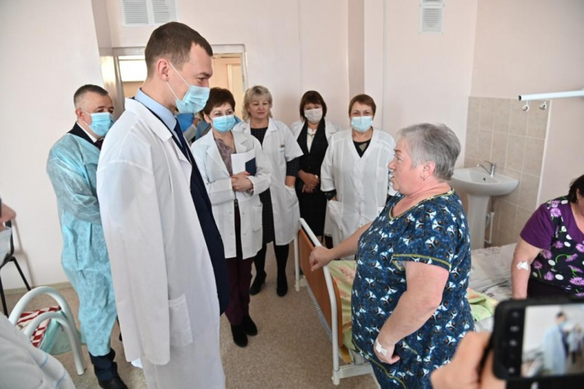 Михаил Дегтярёв поручил разобраться с нехваткой лекарств в Эльбане 