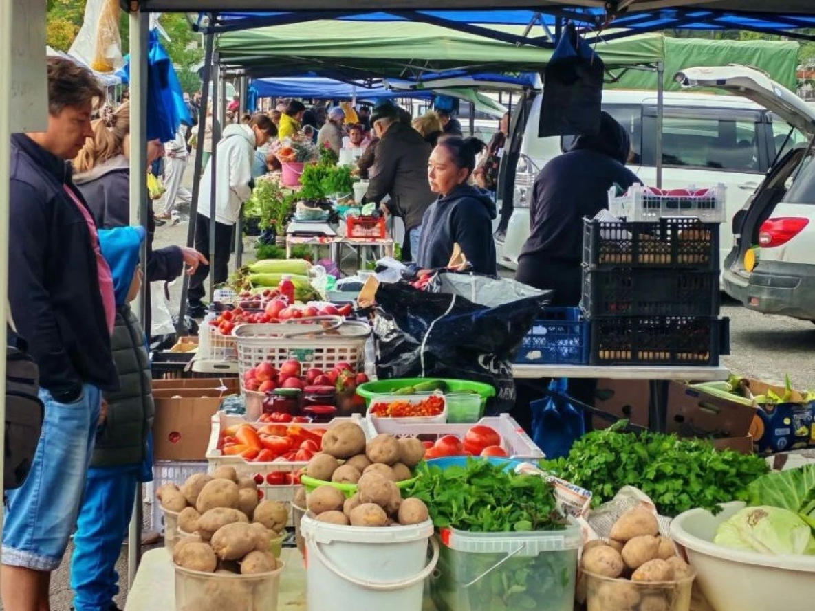 Хабаровские аграрии за месяц продали почти 10 тонн продукции на краевой ярмарке