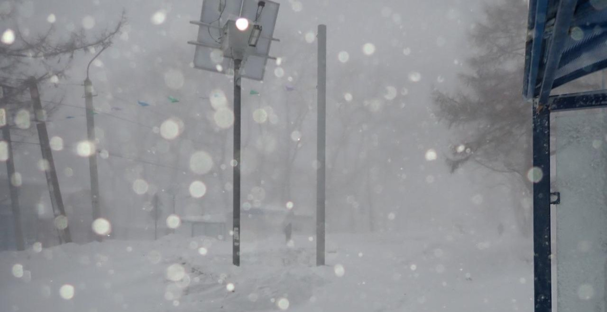 В Николаевском районе из-за сильного снегопада введен режим ЧС 