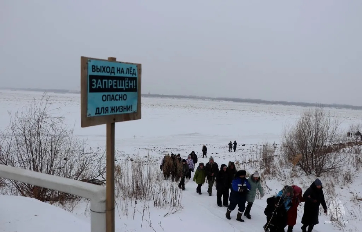 Хабаровские верующие крестным ходом дошли до острова Большой Уссурийский