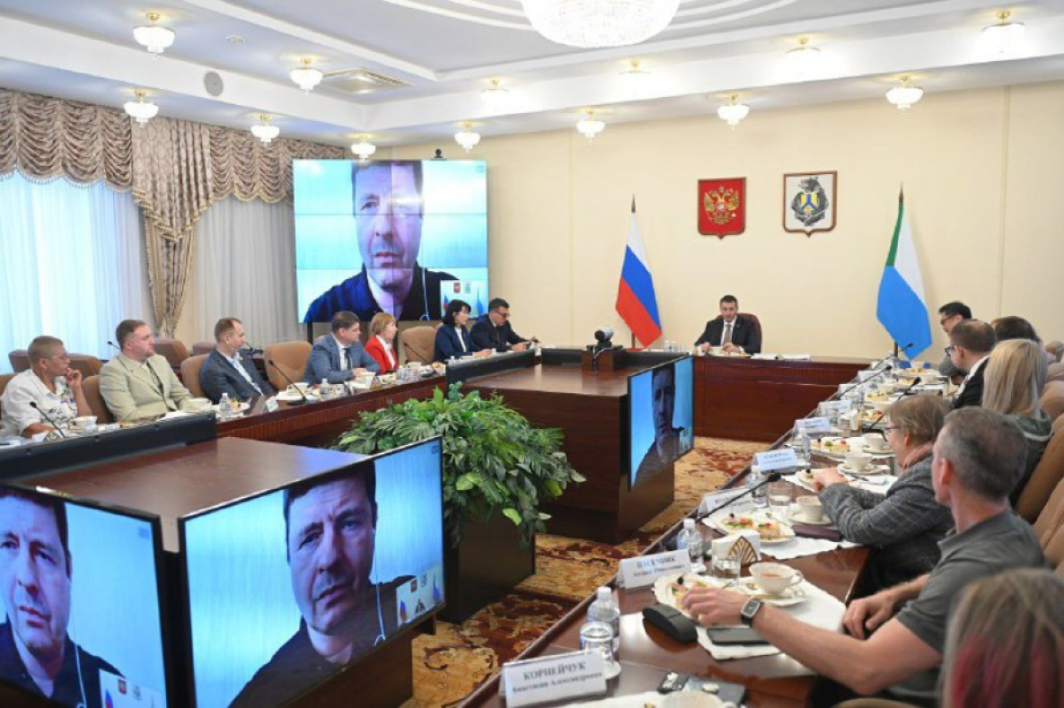 Дмитрий Демешин ответил на вопросы главных редакторов ведущих СМИ региона