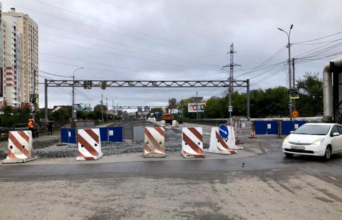 Движение в центр по Павла Морозова временно остановлено в Хабаровске