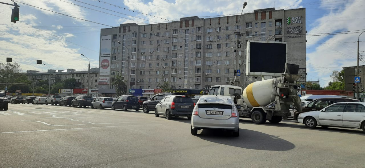 Гигантские пробки в Хабаровске вызвал ремонт ул.Павла Морозова