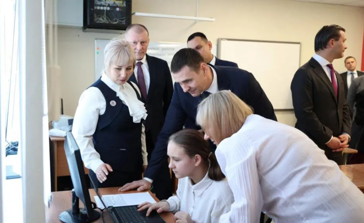 Дмитрий Демешин привлёк 4,3 млрд рублей на ремонт школ в Хабаровском крае