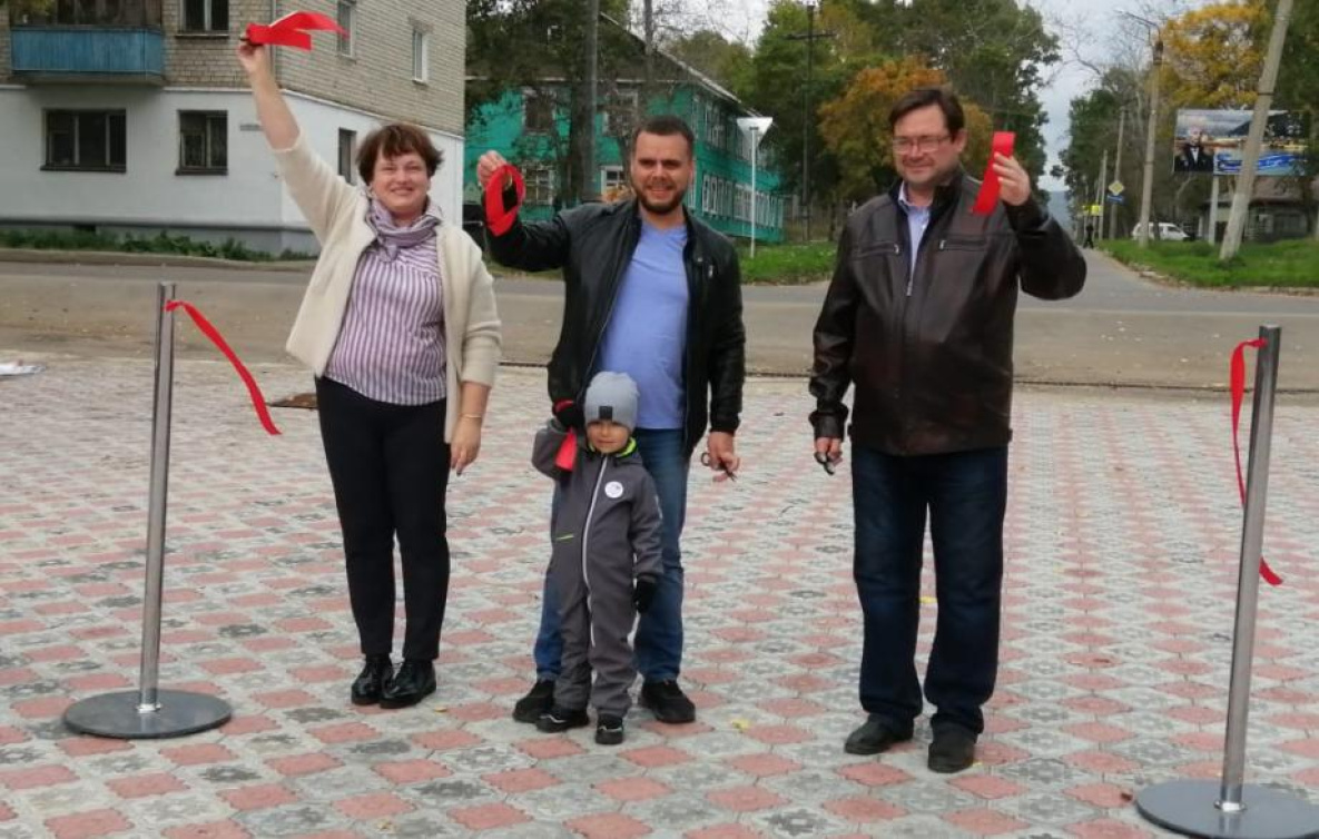 На севере Хабаровского края городским праздником открыли сквер