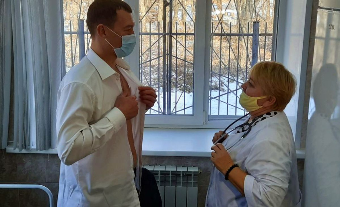 Михаил Дегтярёв привился от гриппа в амбулатории села Георгиевка