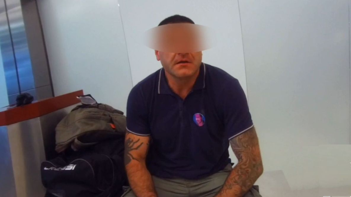За оскорбление таможенника в аэропорту хабаровчанин получил уголовную статью