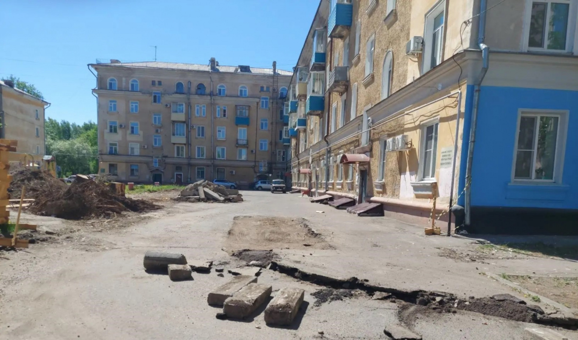Подрядчики приступили к ремонту дворов в Комсомольске-на-Амуре