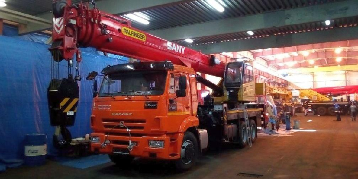 В Хабаровске выпустили новый 35-тонный автокран