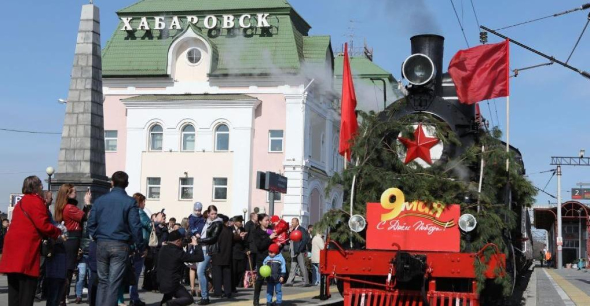 Американский паровоз провезёт ретро-поезд Победы по Хабаровску