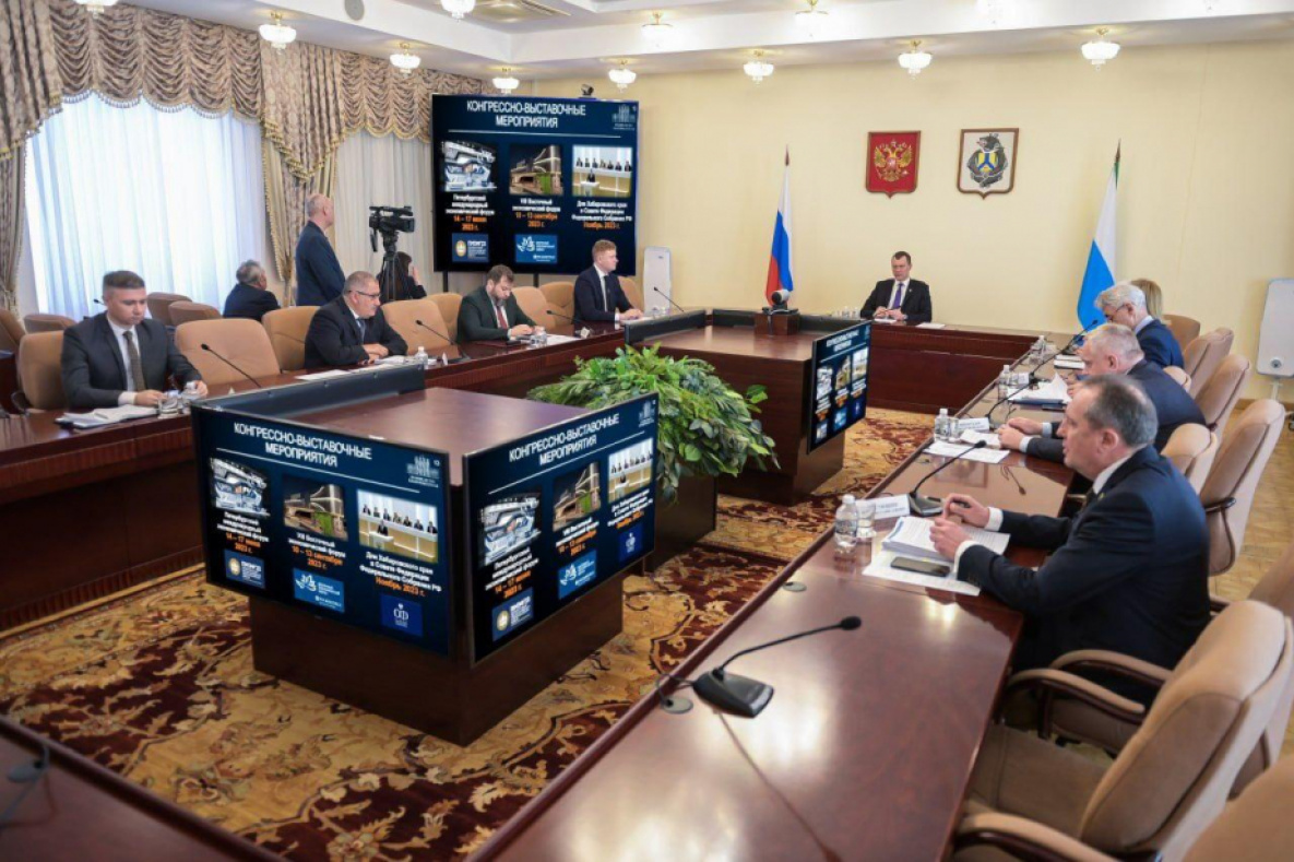 Михаил Дегтярев рассказал о мерах поддержки экономики Хабаровского края