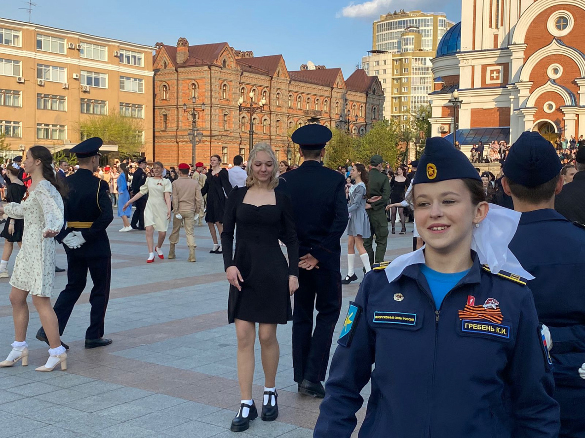 Хабаровск закружился в «Майском вальсе» | 09.05.2024 | Хабаровск -  БезФормата