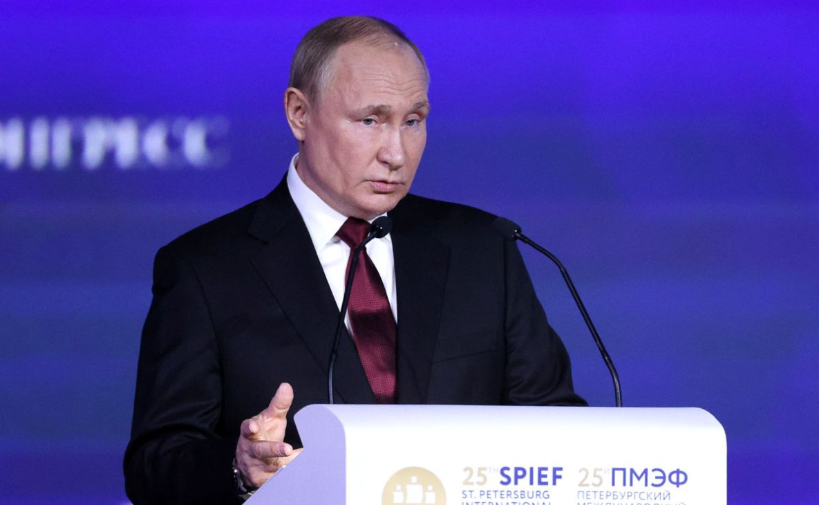 Владимир Путин дал поручения по итогам ПМЭФ-2022