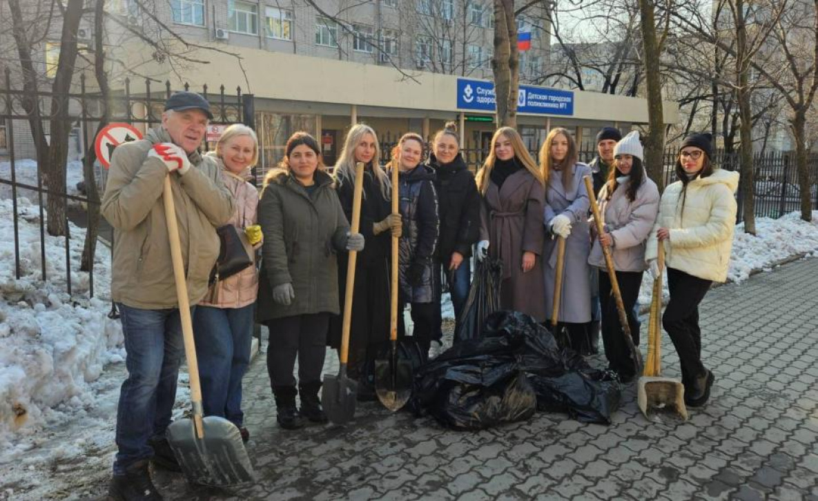 Чиновники в Хабаровском крае массово вышли на субботники