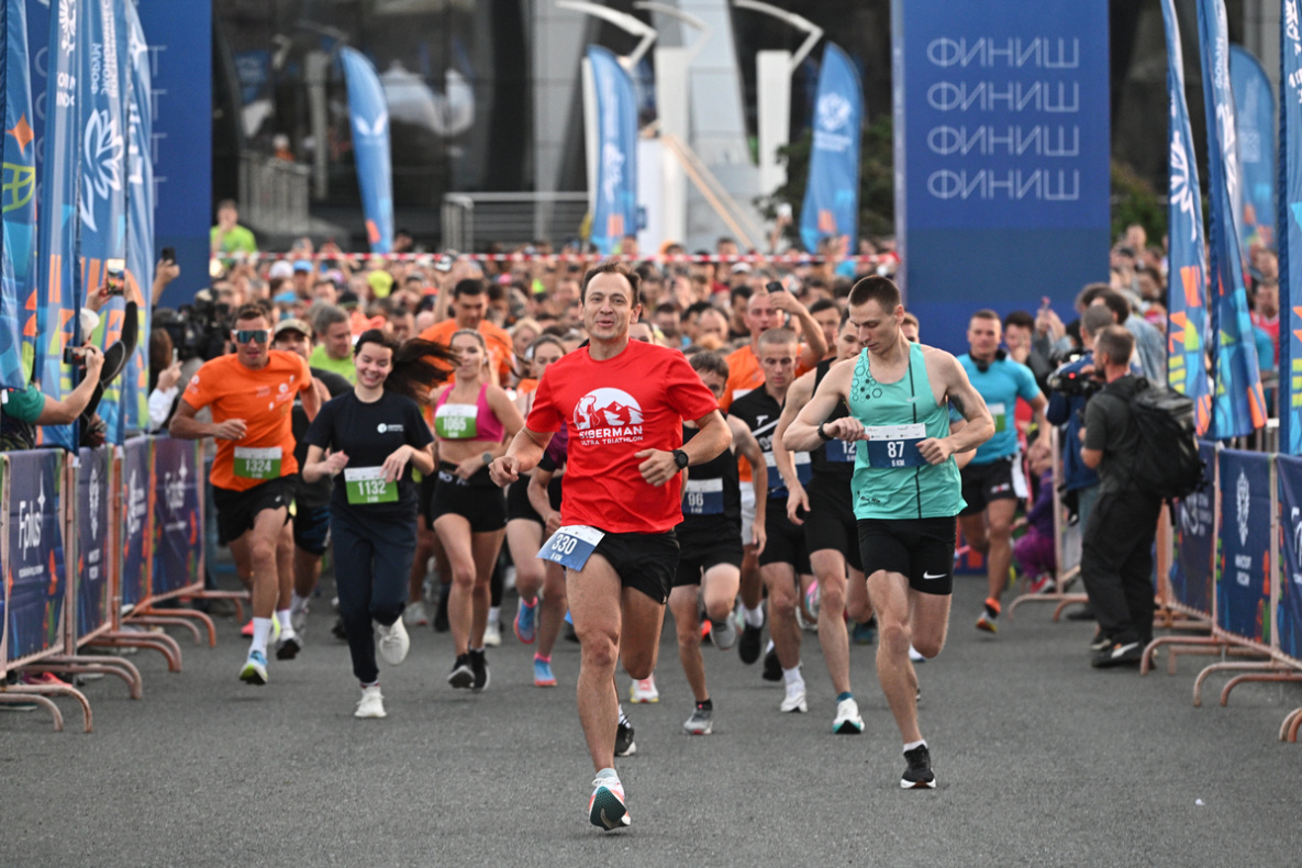 Легкоатлетический забег ВЭФ-2024 выиграл олимпийский чемпион