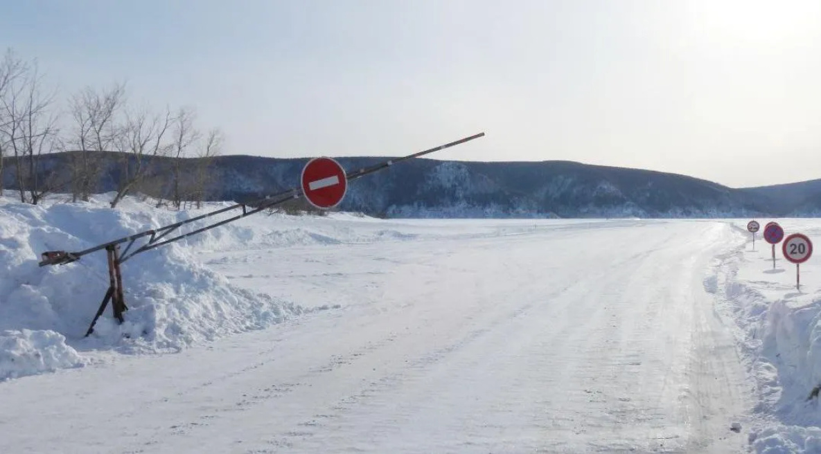 В Николаевске-на-Амуре закрыта муниципальная ледовая переправа