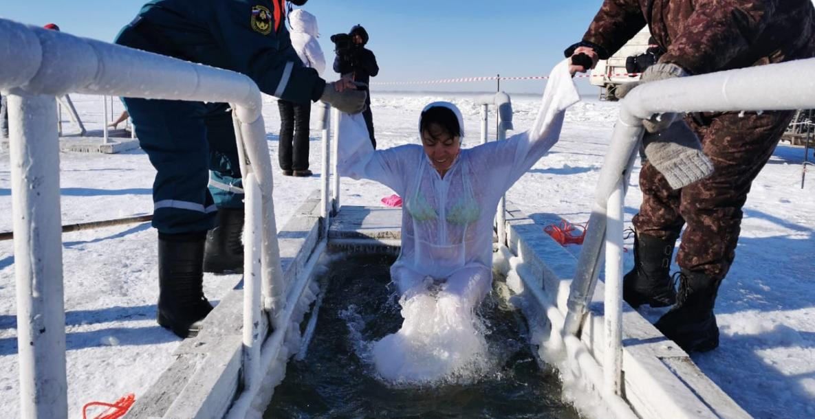 Погода на Крещение в Хабаровском крае так и подталкивает нырнуть в прорубь